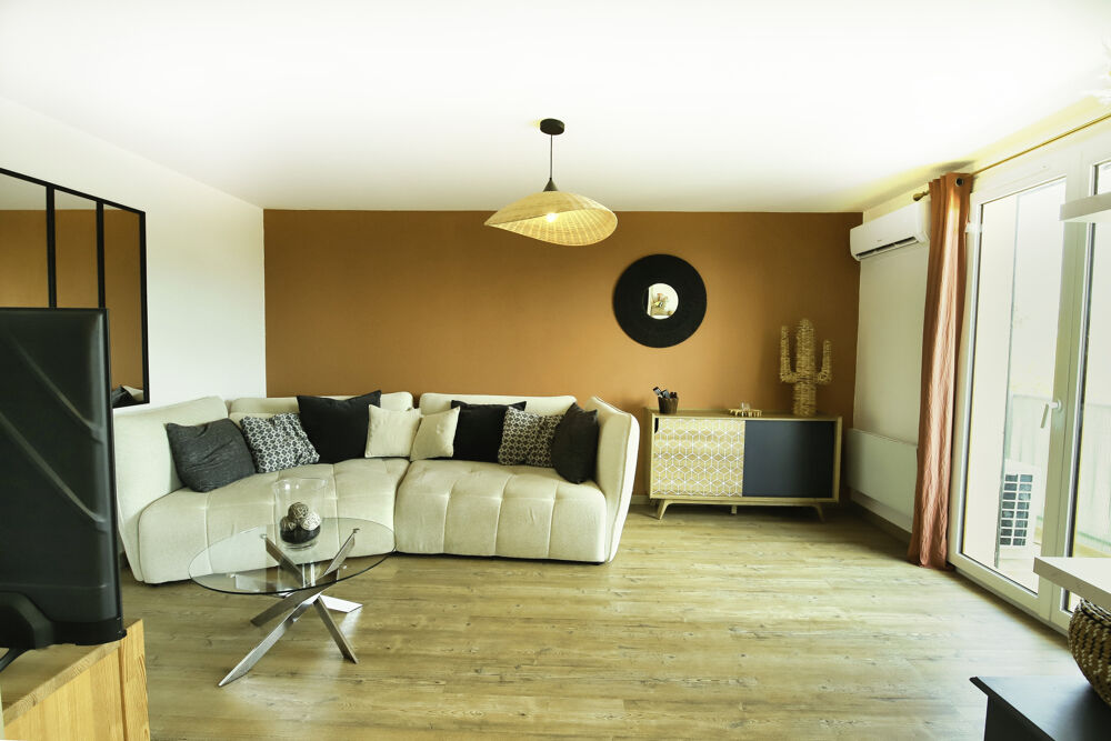 Appartement T4 3 chambres, balcon et garage à vendre à Hyères, quartier de la gare