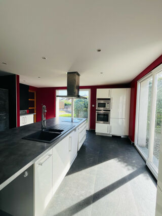  Maison  vendre 7 pices 240 m