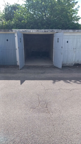  Parking / Garage à vendre 
