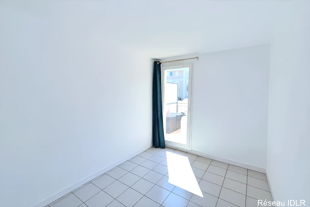 Vente Appartement Elegant T2 avec terrasse et place de parking privative - Hyères Ouest Hyères