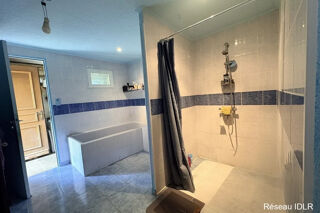  Maison à vendre 8 pièces 221 m²