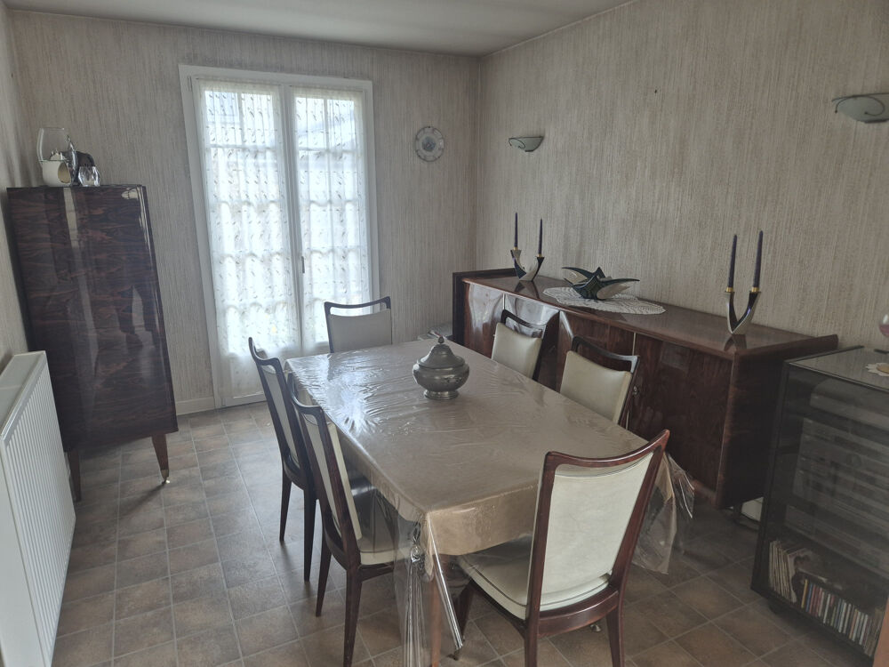 Plain-pied à moderniser de 100m2 avec potentiel 3 chambres