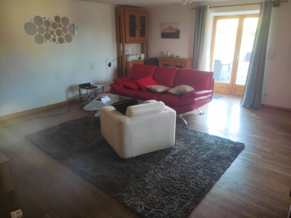 Vente Maison Ancienne ferme rénovée avec grange et grand terrain   Calme et charme garanti ! Andelot en montagne