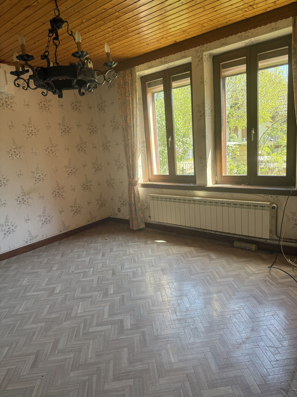 Maison 83 m2 avec jardin, garages et dépendance Thaon-les-Vosges