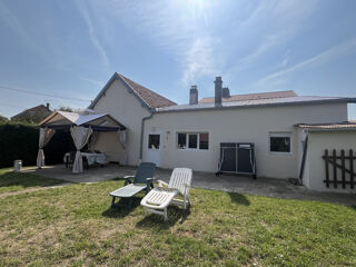  Propriété/château à vendre 4 pièces 104 m²
