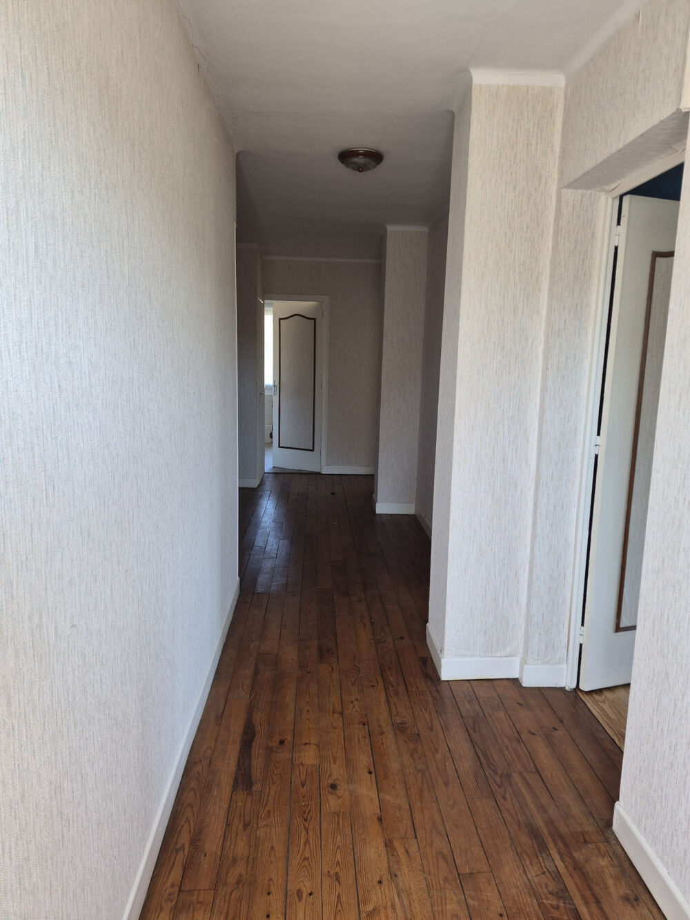 Vente Maison Maison de 140 m sur une surface de 2600 M Roulans