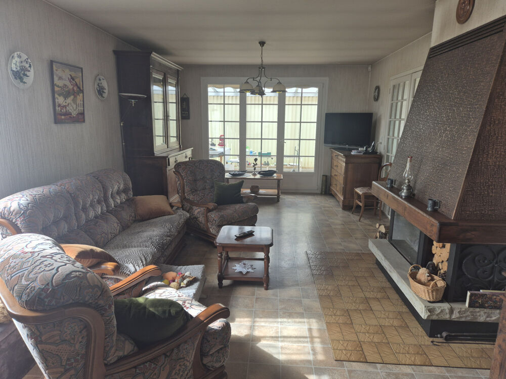 Plain-pied à moderniser de 100m2 avec potentiel 3 chambres