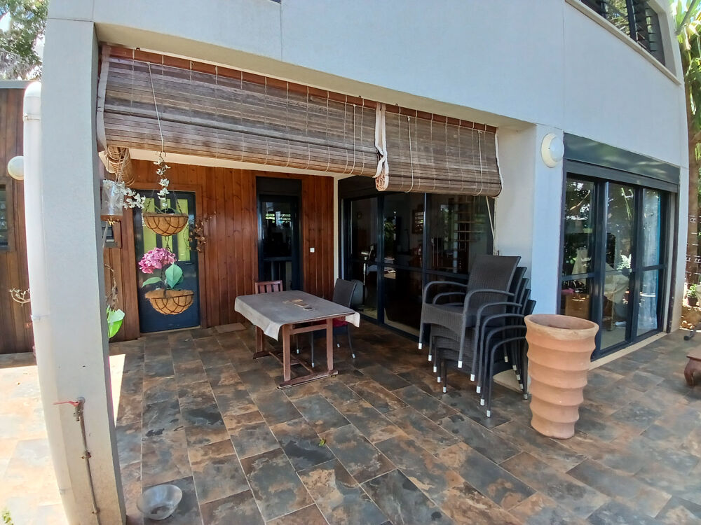 Vente Maison A vendre Charmante villa F4/5 de 133 m2 sur terrain arboré de 600 m2 St pierre
