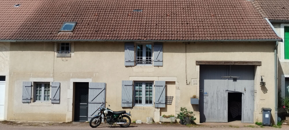 Maison sept pièces, 183 mètres carrés avec grange
