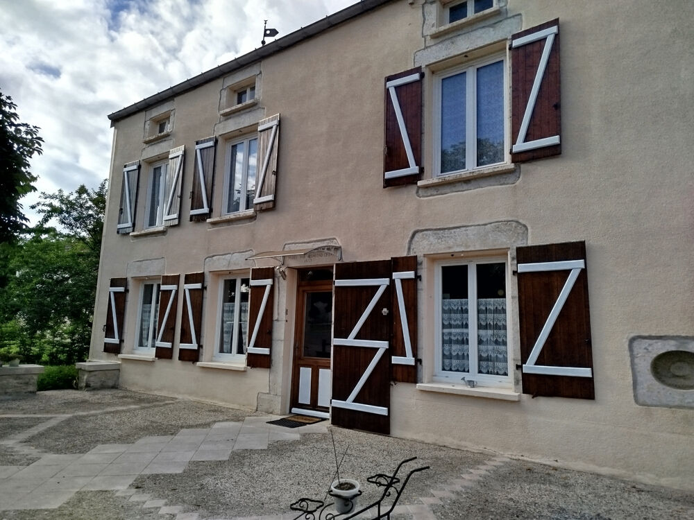 Vente Maison MAISON EN PIERRE NON MITOYENNE 220 M2 - 5 CHAMBRES - TERRAIN 1600 M2 Chassigny