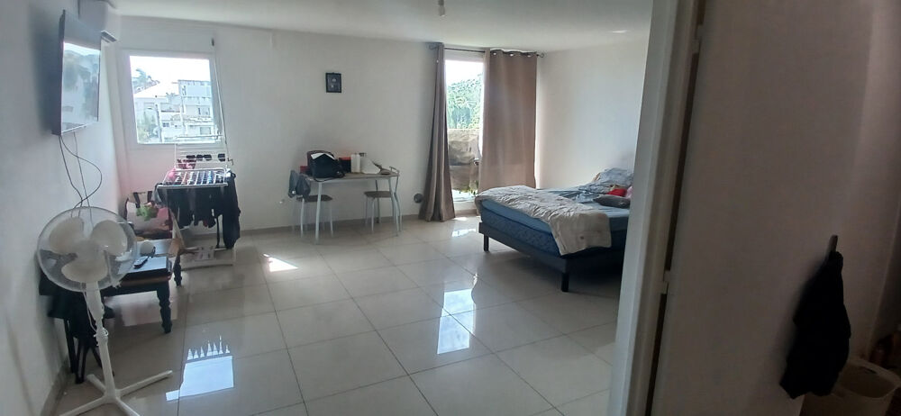 Vente Appartement Appartement T1 de 42 m2 situé à Sainte-Clotilde 97490 St denis