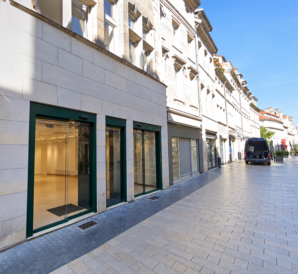   À louer local commercial au centre-ville de Besançon, emplacement numéro 1 