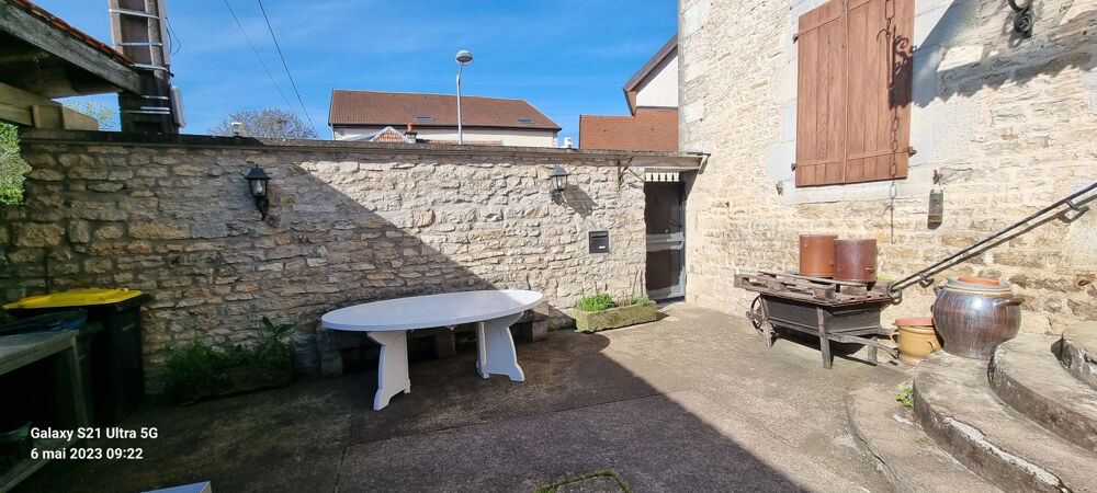 Pour investisseur Maison de Village à rénover L'Hôpital du Grosbois