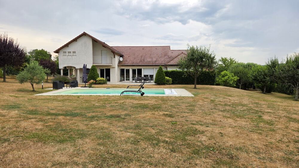 PROPRIETE COMTEMPORAINE AVEC PISCINE à 10 Minutes de Valentin
