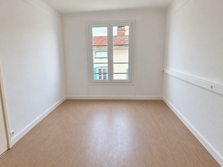   Local professionnel 5 pièces à Châlons-en-Champagne 112.35 m2 Chalons en champagne