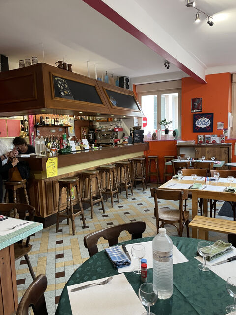   FOND DE COMMERCE BAR/RESTAURANT 