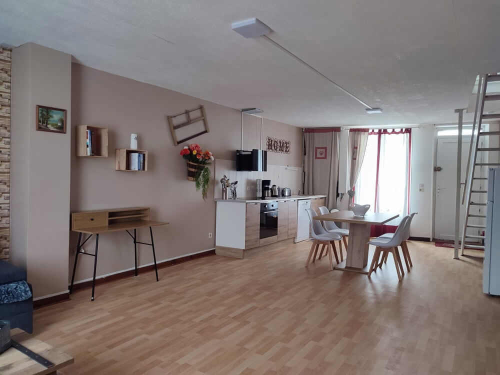 Vente Maison immeuble comprenant un appartement F4 et un duplex F2 le tout sur 144 m2 habitables Bourbonne les bains