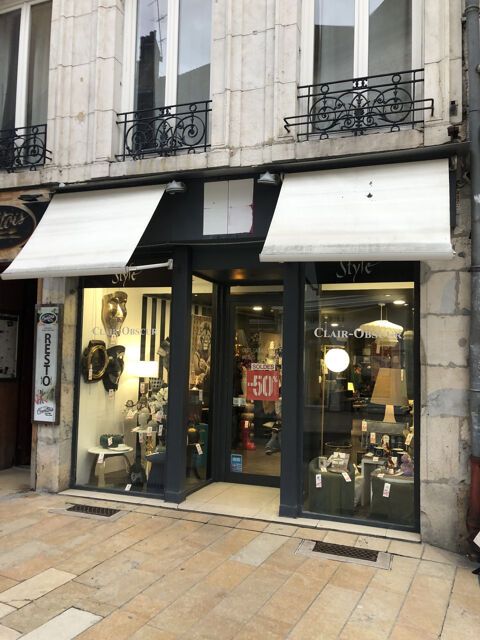 &Agrave; louer Besan&ccedil;on centre boucle, local commercial 1400 25000 Besancon