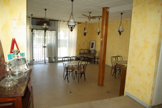  Immeuble � vendre 15 + pi�ces 650 m�