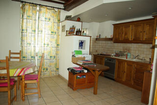  Immeuble à vendre 15 + pièces 650 m²