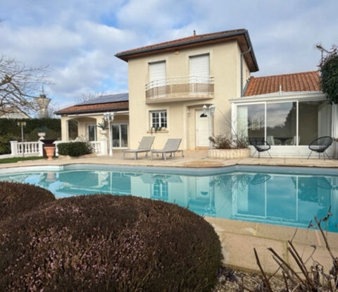   Bien d'exception de 142m2 avec piscine chauff�e Maison - 7 pi�ce(s) - 142 m�