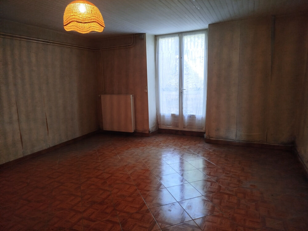 MAISON DE CAMPAGNE NON MITOYENNE