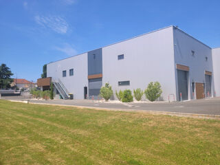  Immeuble à vendre 2000 m² Coubert
