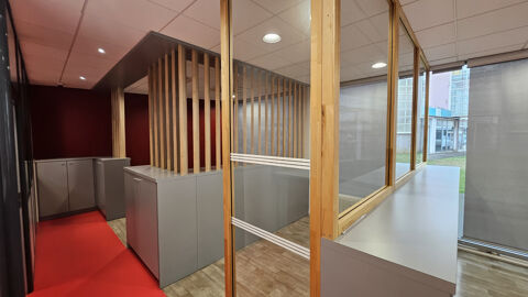   Local commercial ou bureaux / Vitrine RDC / XAVIER MARMIER 