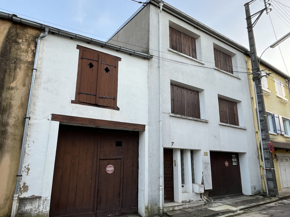 Vente Maison Maison de 166 m2 habitables sur trois étages. Terrain 407 m2 Bourbonne les bains