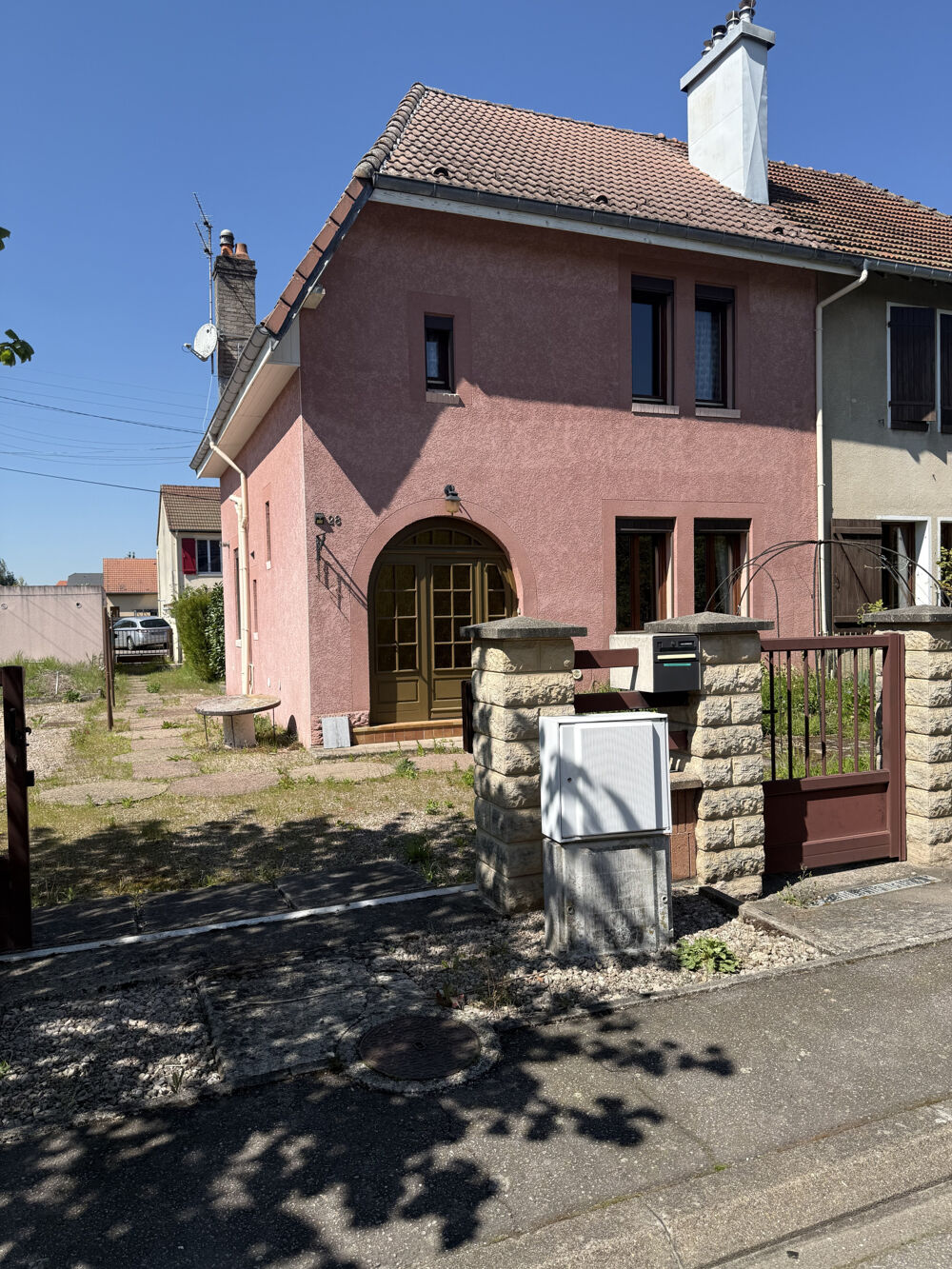 Maison 83 m2 avec jardin, garages et dépendance Thaon-les-Vosges