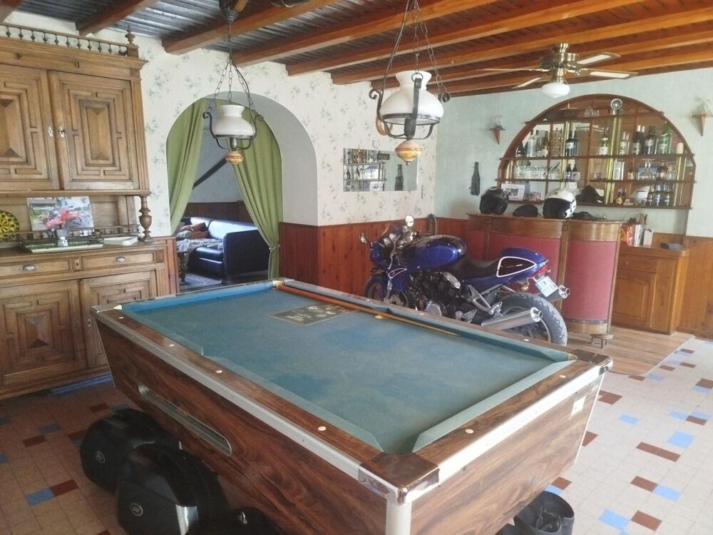 MAISON EN PIERRE SANS VIS A VIS NON MITOYENNE 220 M2 - 5 CHAMBRES - TERRAIN 1600 M2