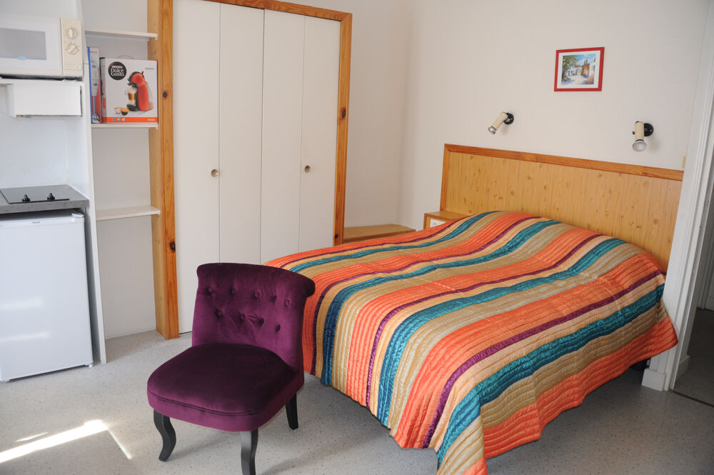 Immeuble comprenant 3 appartements pour location à curistes