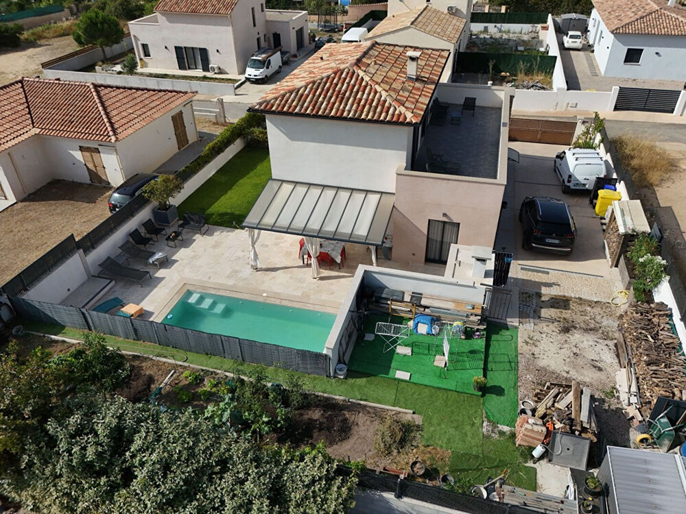 Calenzana Villa contemporaine très récente avec piscine, au calme et vue montagne