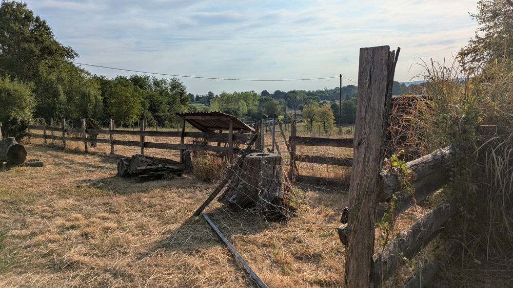 Maison 4 pièces avec grand terrain à Frontenaud