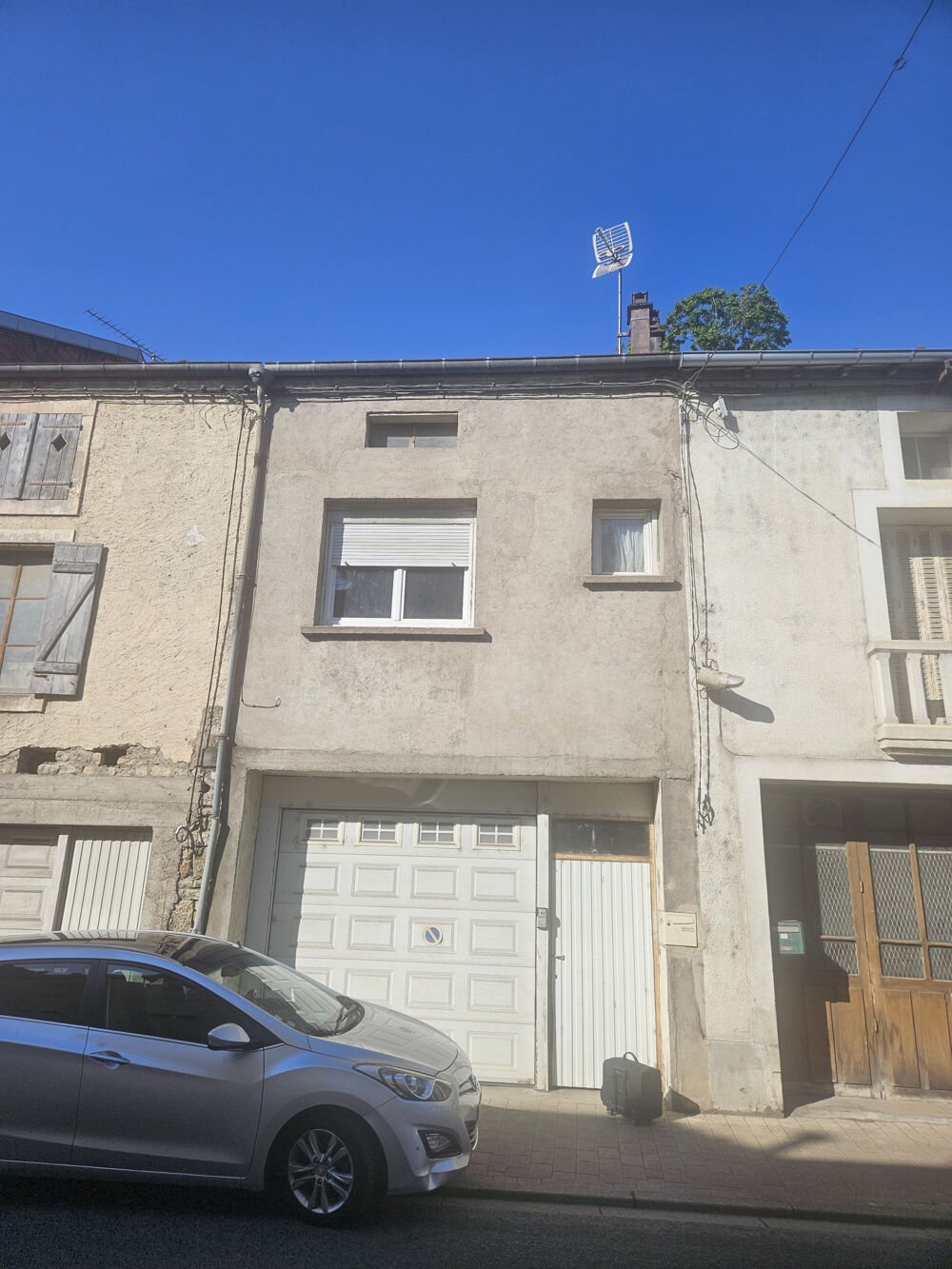 maison de type f3, 50 m2 habitables avec terrasse