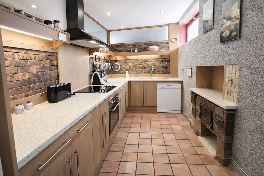 Vente Maison Maison d'architecte en pierre de 270 m2   Terrain arboré de 3 600 m2 Crissey