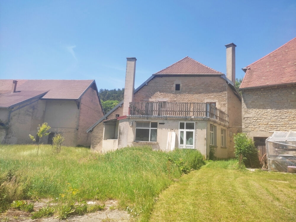 Vente Maison Ferme du XVIIIe siècle à rénover avec logement habitable et dépendances Clucy