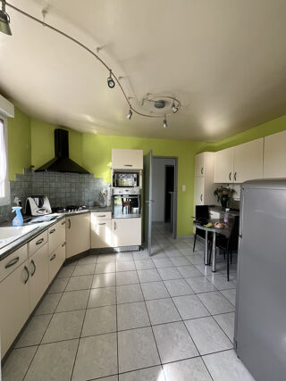  Maison à vendre 8 pièces 234 m²