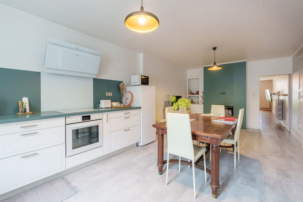 Une maison en pierre prête à accueillir vos projets