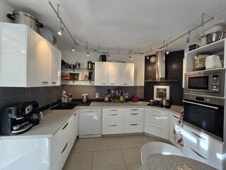  Maison à vendre 6 pièces 197 m²