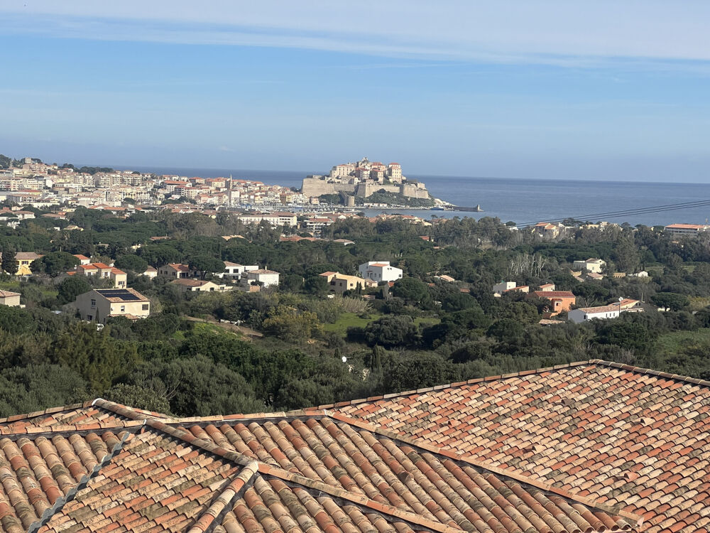 Vente Appartement Beau T4 duplex sur les hauteurs de Calvi avec très belle vue sur la baie et la citadelle de Calvi Calvi