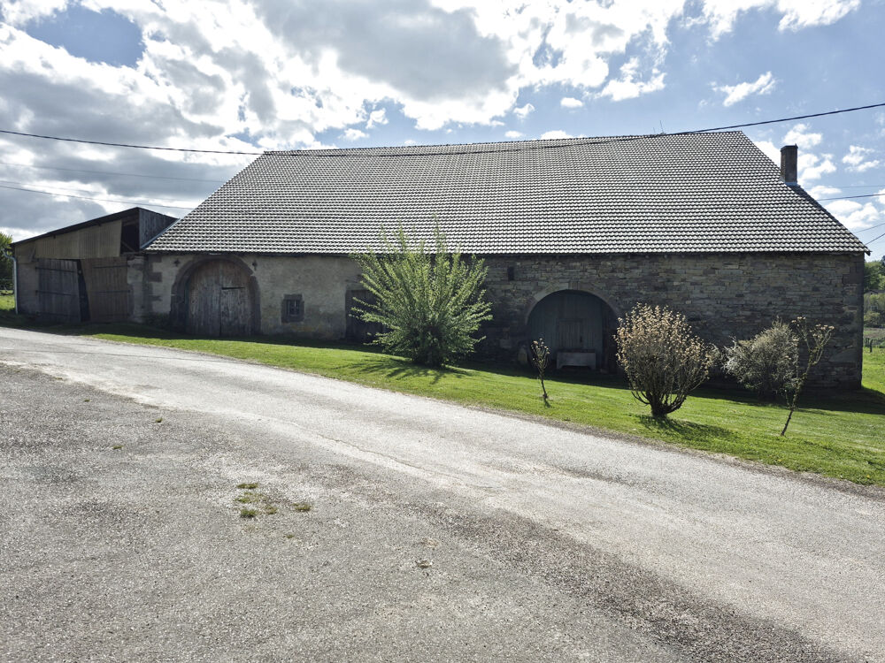 Ferme de caractère à rénover- Dépendance Potentiel exceptionnel à Fougerolles