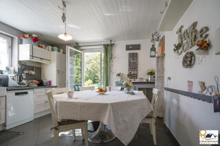  Maison  vendre 9 pices 196 m