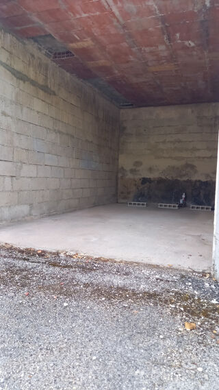  Parking / Garage à vendre 
