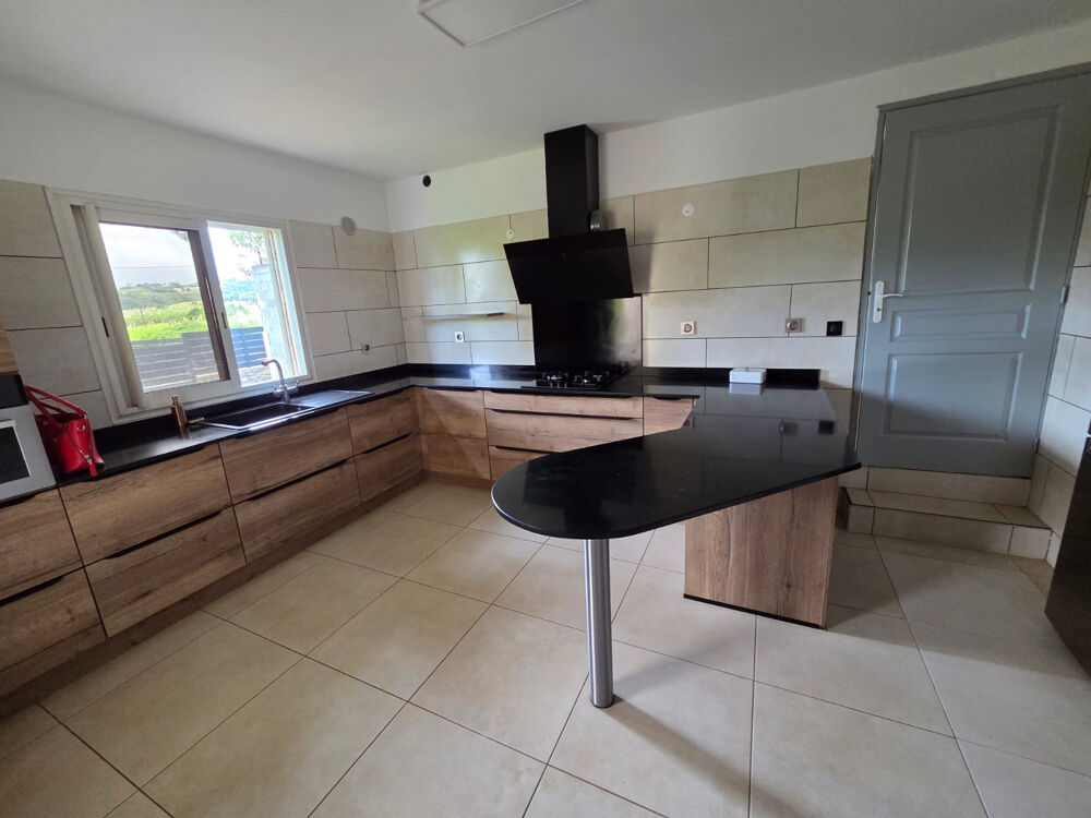 Vente Maison MONTVERT-LES-BAS   MAISON F5 DE 104 m2   TERRAIN 500 m2   GARAGE DOUBLE St pierre