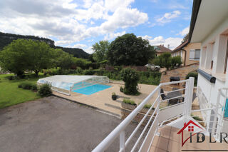  Maison  vendre 8 pices 175 m