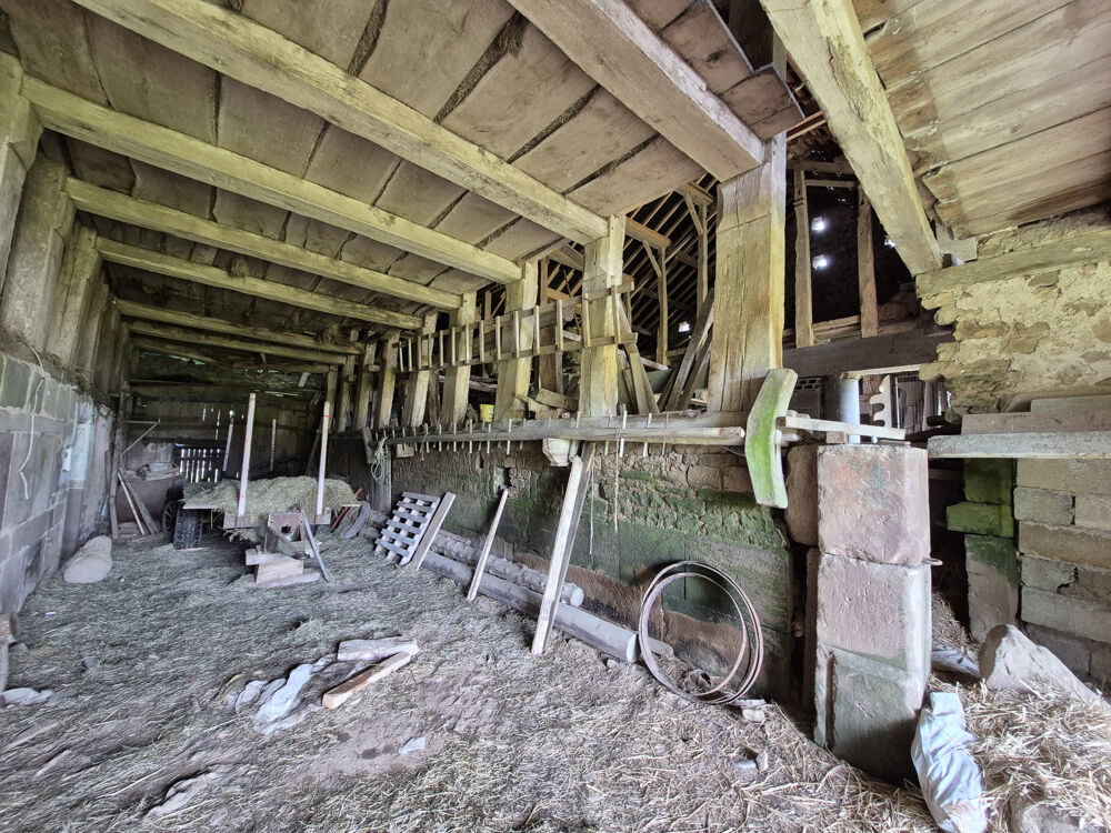 Ferme de caractère à rénover Potentiel exceptionnel à Fougerolles