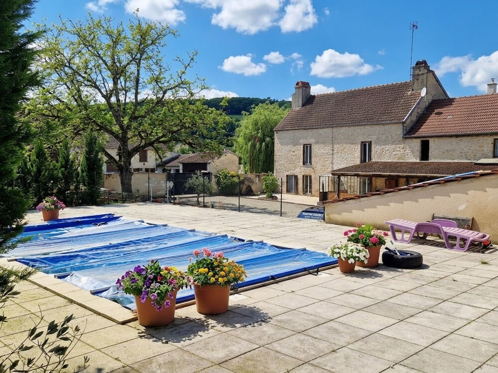 Vente Maison Maison seigneuriale (181 m2) avec Piscine sur Parc clos Arboré de 6700 m2 Praslay