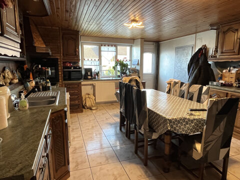   Maison de village de 148m2 habitable - terrain 1386m2 Maison - 5 pi�ce(s) - 131 m�