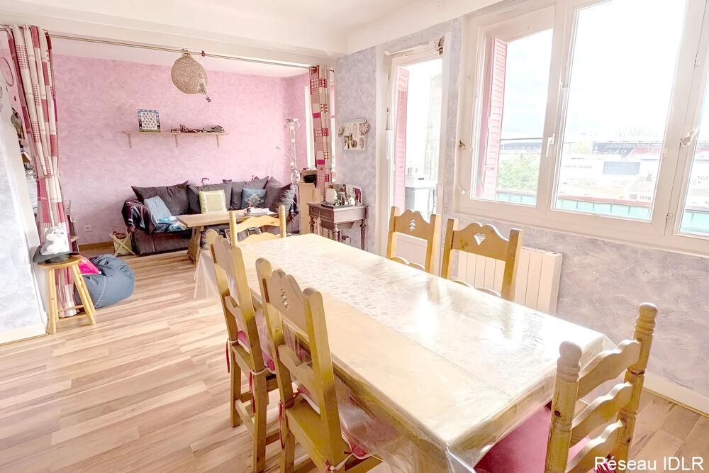 Vente Appartement T2 / T3 avec balcon  - proximité stade de Rugby d'Oyonnax Oyonnax